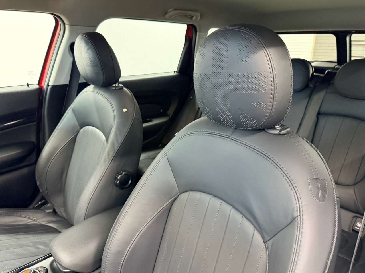 2019 MINI CLUBMAN 2019 MINI CLUBMAN