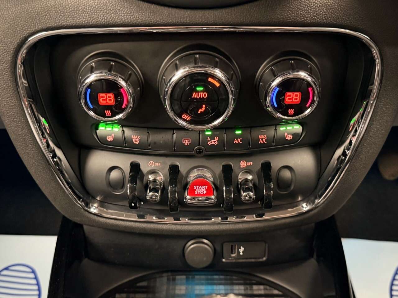 2019 MINI CLUBMAN 2019 MINI CLUBMAN