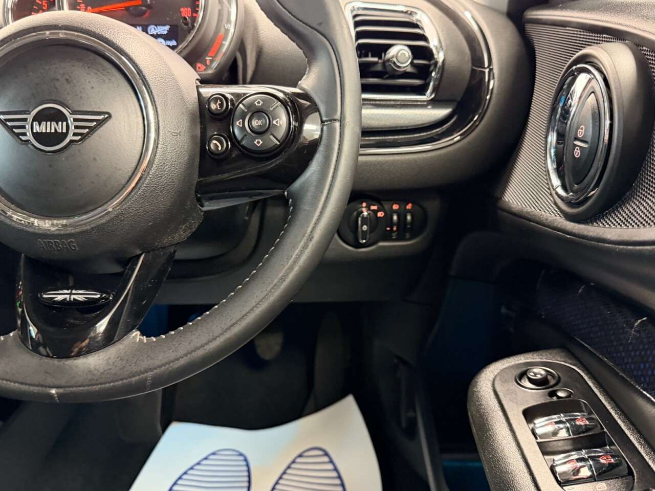 2019 MINI CLUBMAN 2019 MINI CLUBMAN