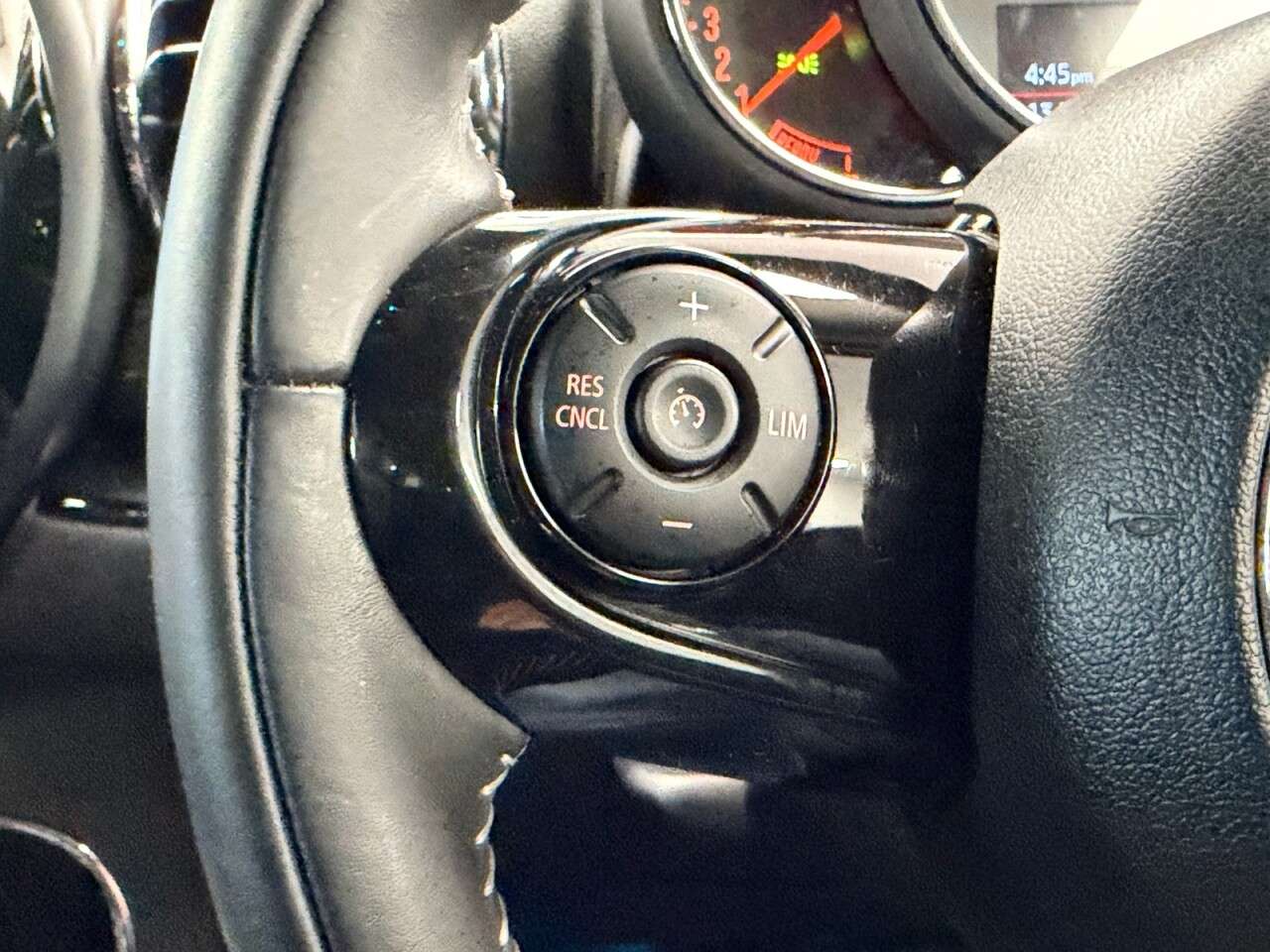 2019 MINI CLUBMAN 2019 MINI CLUBMAN