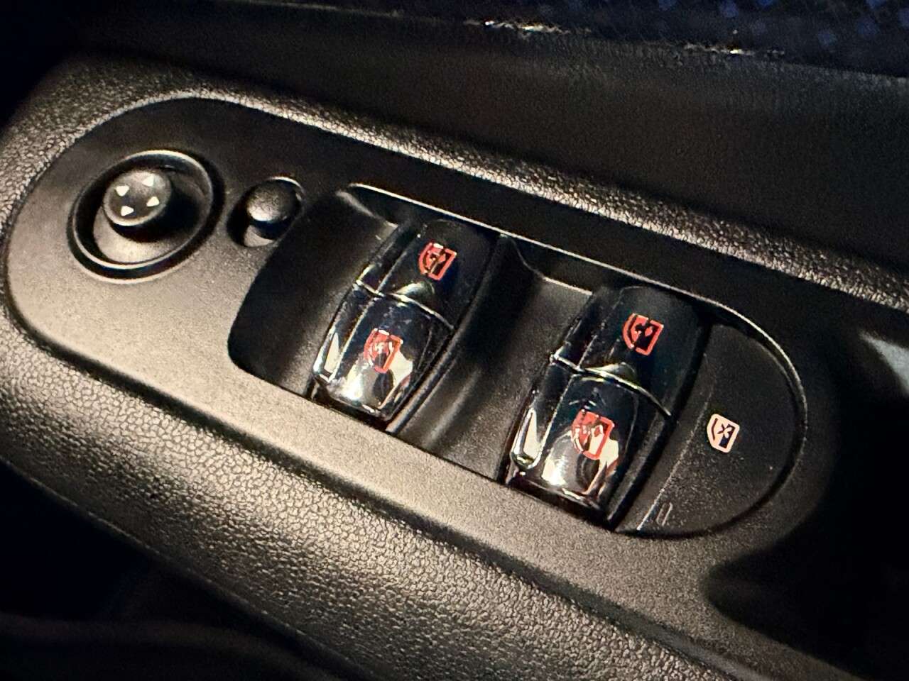 2019 MINI CLUBMAN 2019 MINI CLUBMAN