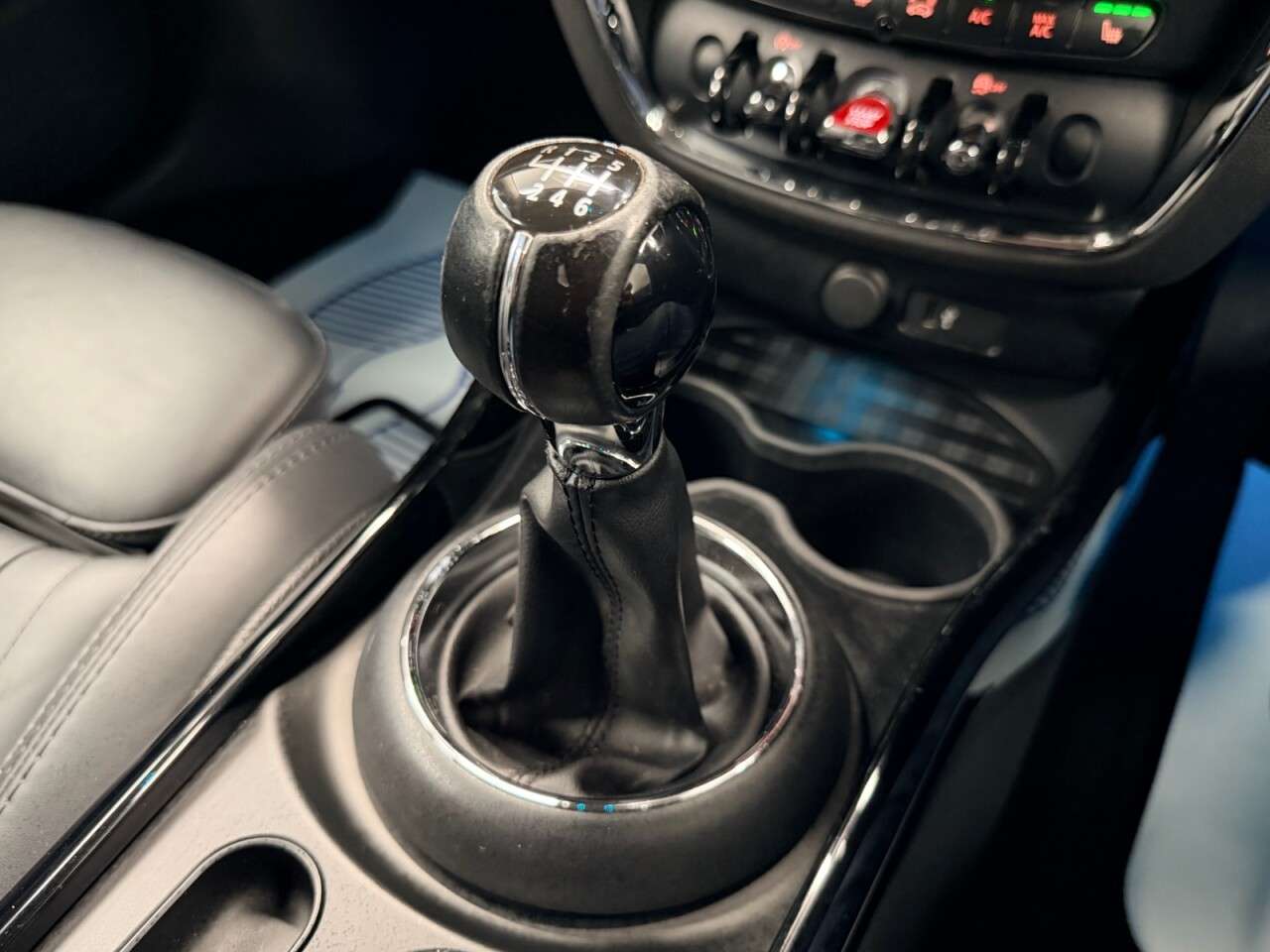 2019 MINI CLUBMAN 2019 MINI CLUBMAN