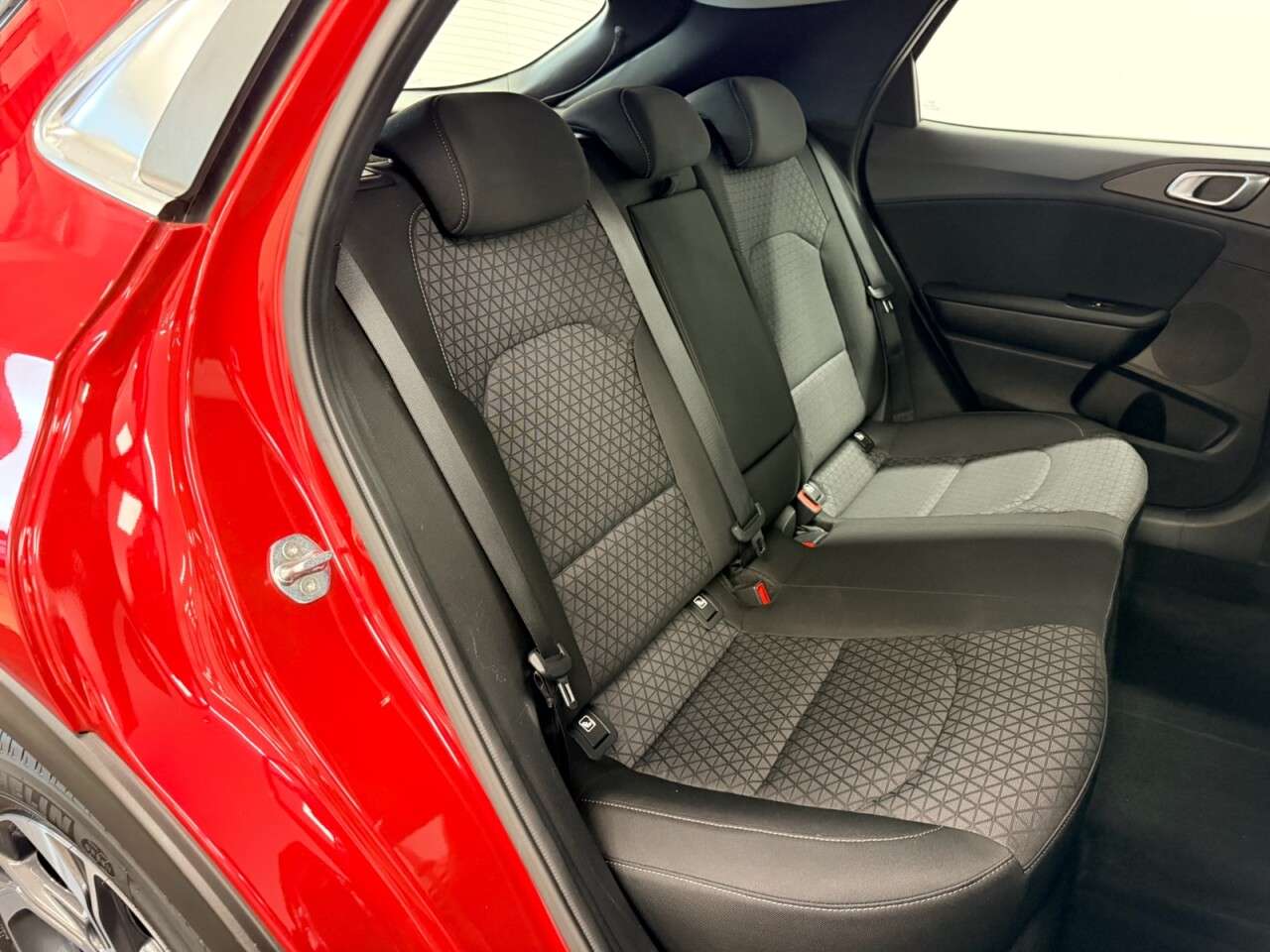 A 2021 KIA XCEED 1.0 T-GDi 2 FIVE DOOR 120 BHP A 2021 KIA XCEED 1.0 T-GDi 2 FIVE DOOR 120 BHP