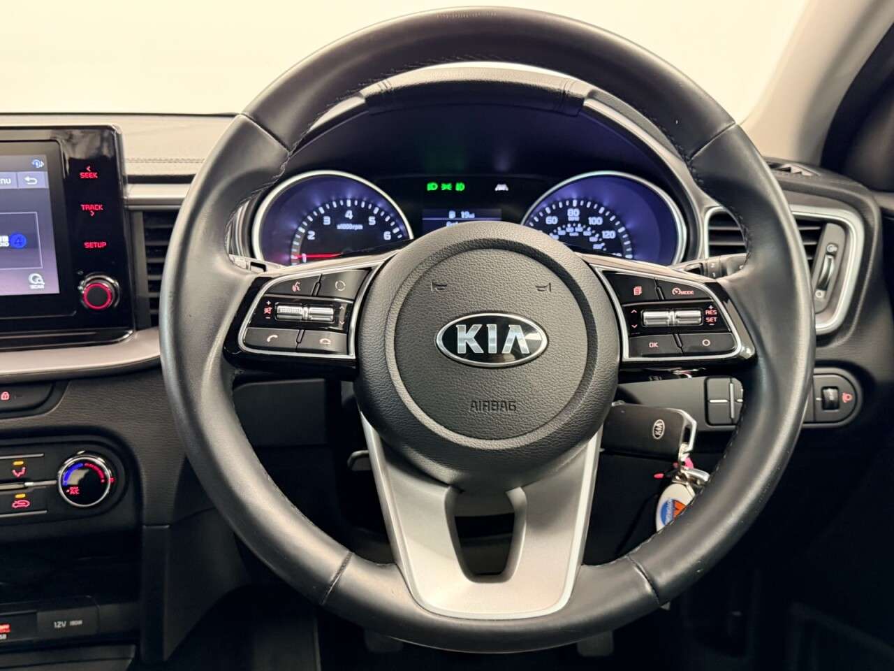 2021 KIA XCEED 2021 KIA XCEED