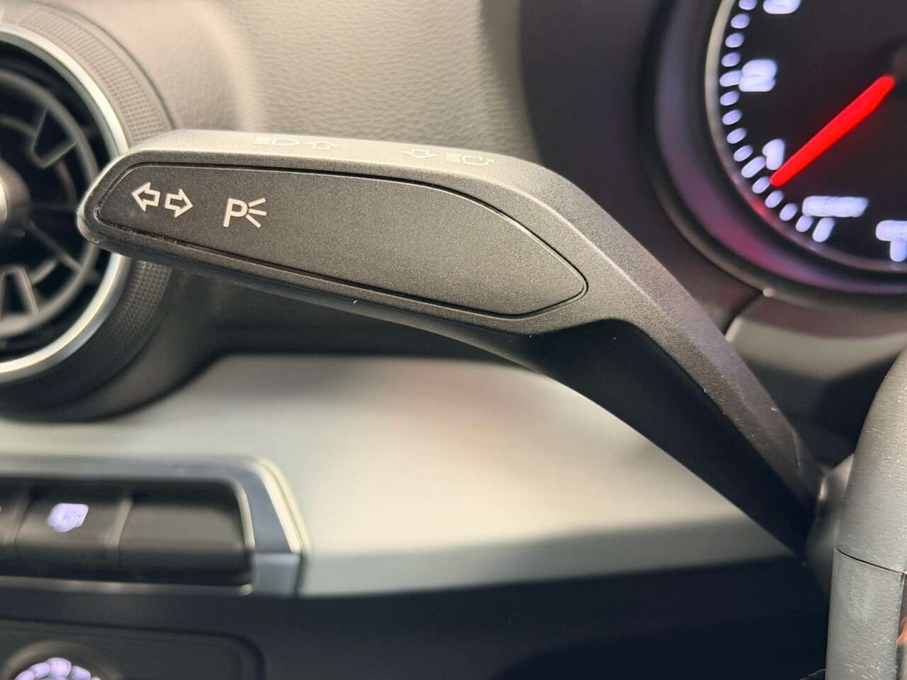 2019 AUDI Q2 2019 AUDI Q2