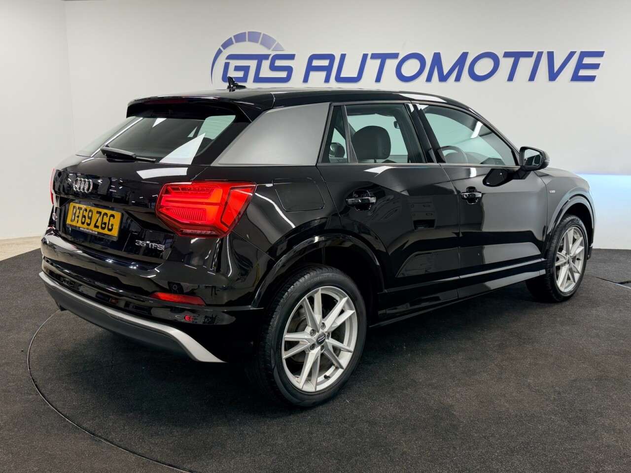 2019 AUDI Q2 2019 AUDI Q2