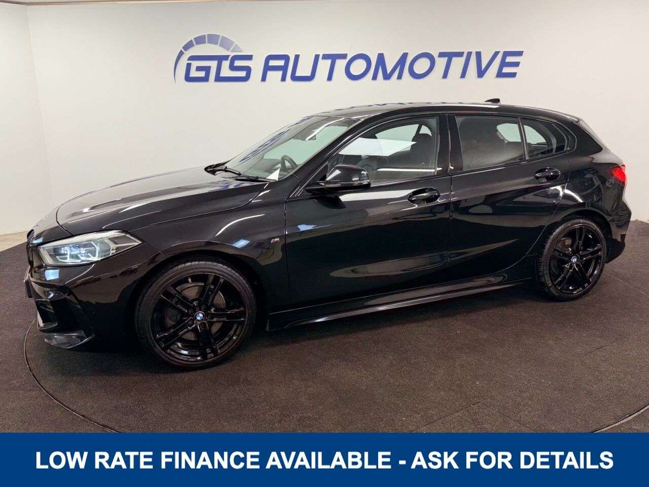 A 2020 BMW 1 SERIES 118i M-SPORT BLACK PACK FIVE DOOR 135 BHP + SAT NAV + HEATED LEATHER SIX MO A 2020 BMW 1 SERIES 118i M-SPORT BLACK PACK FIVE DOOR 135 BHP + SAT NAV + HEATED LEATHER SIX MO