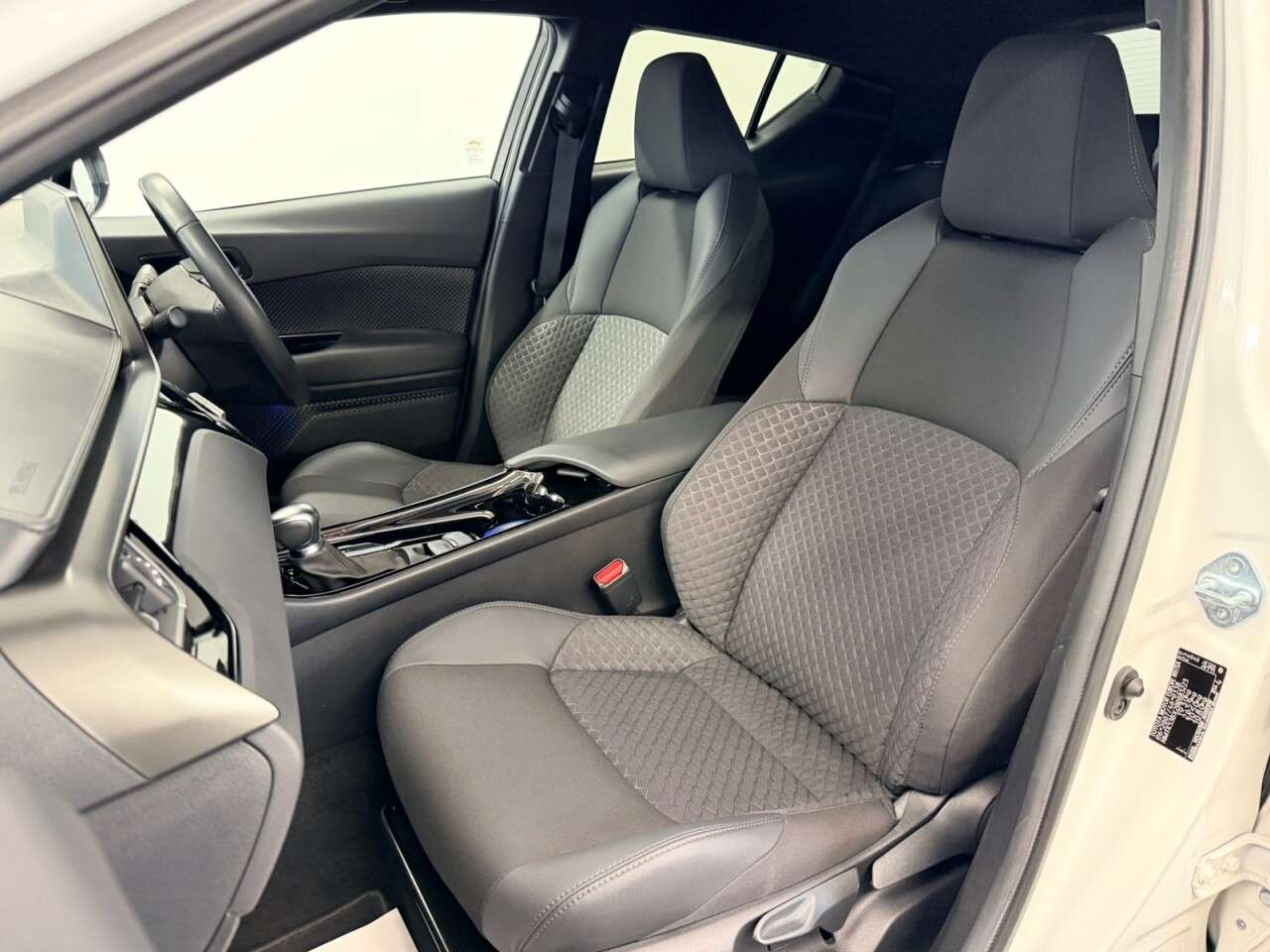 2022 TOYOTA C-HR 2022 TOYOTA C-HR