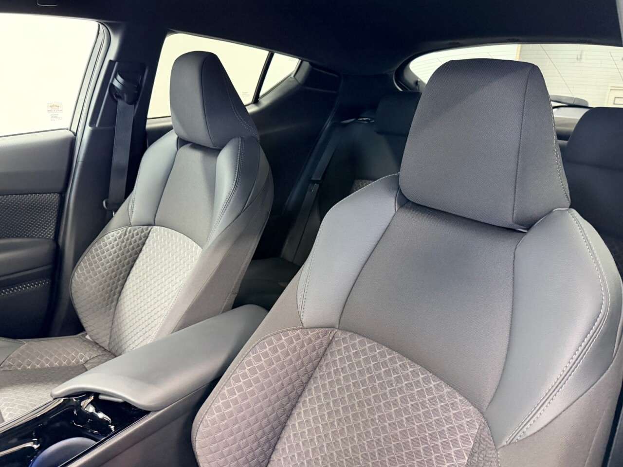 2022 TOYOTA C-HR 2022 TOYOTA C-HR