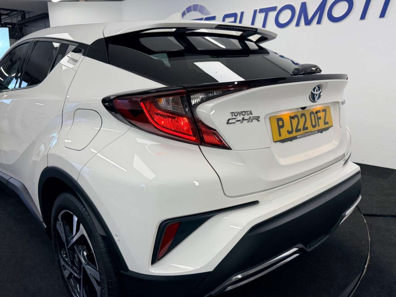 2022 TOYOTA C-HR 2022 TOYOTA C-HR