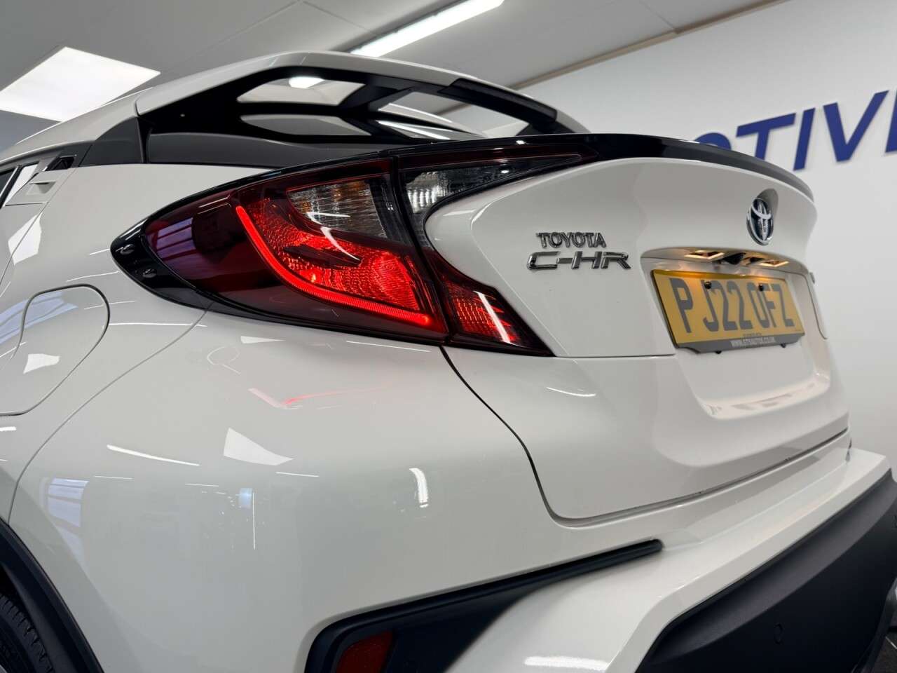 2022 TOYOTA C-HR 2022 TOYOTA C-HR