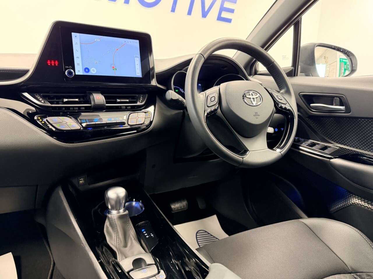 2022 TOYOTA C-HR 2022 TOYOTA C-HR