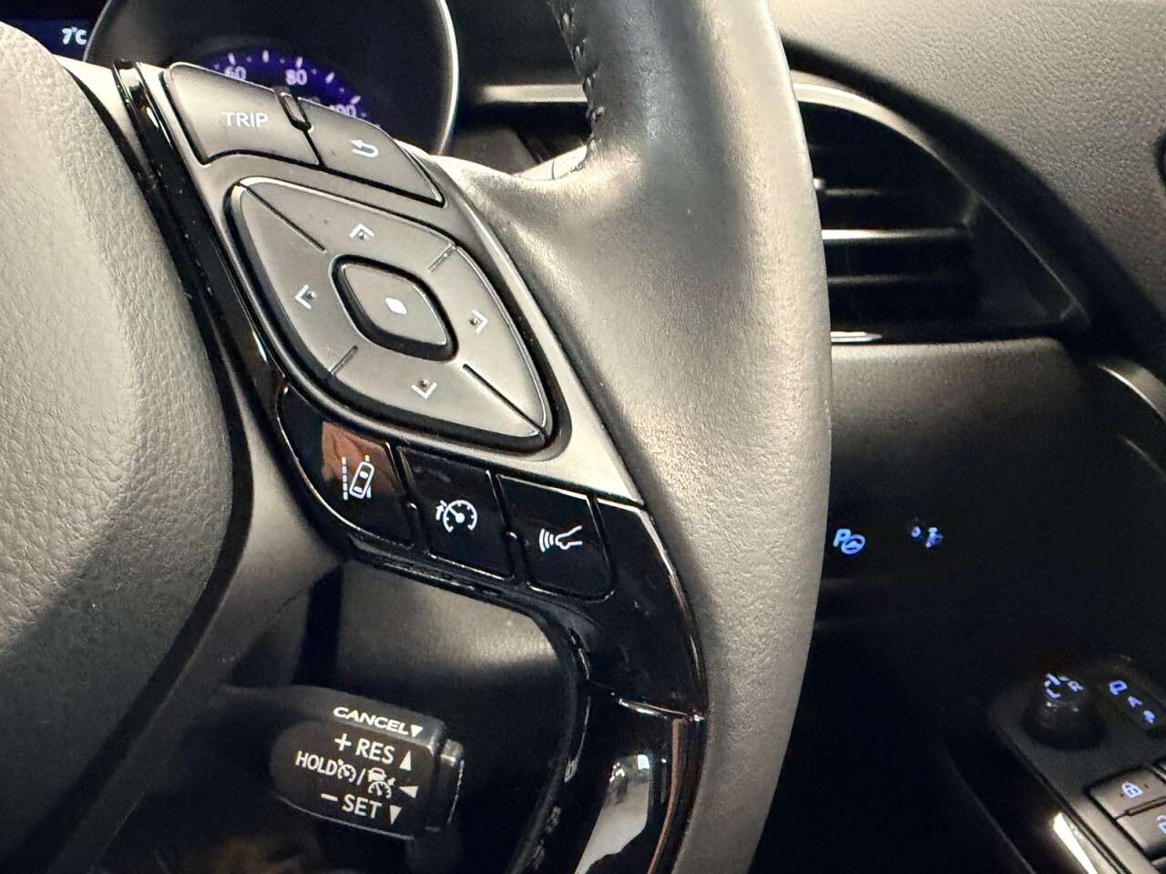 2022 TOYOTA C-HR 2022 TOYOTA C-HR