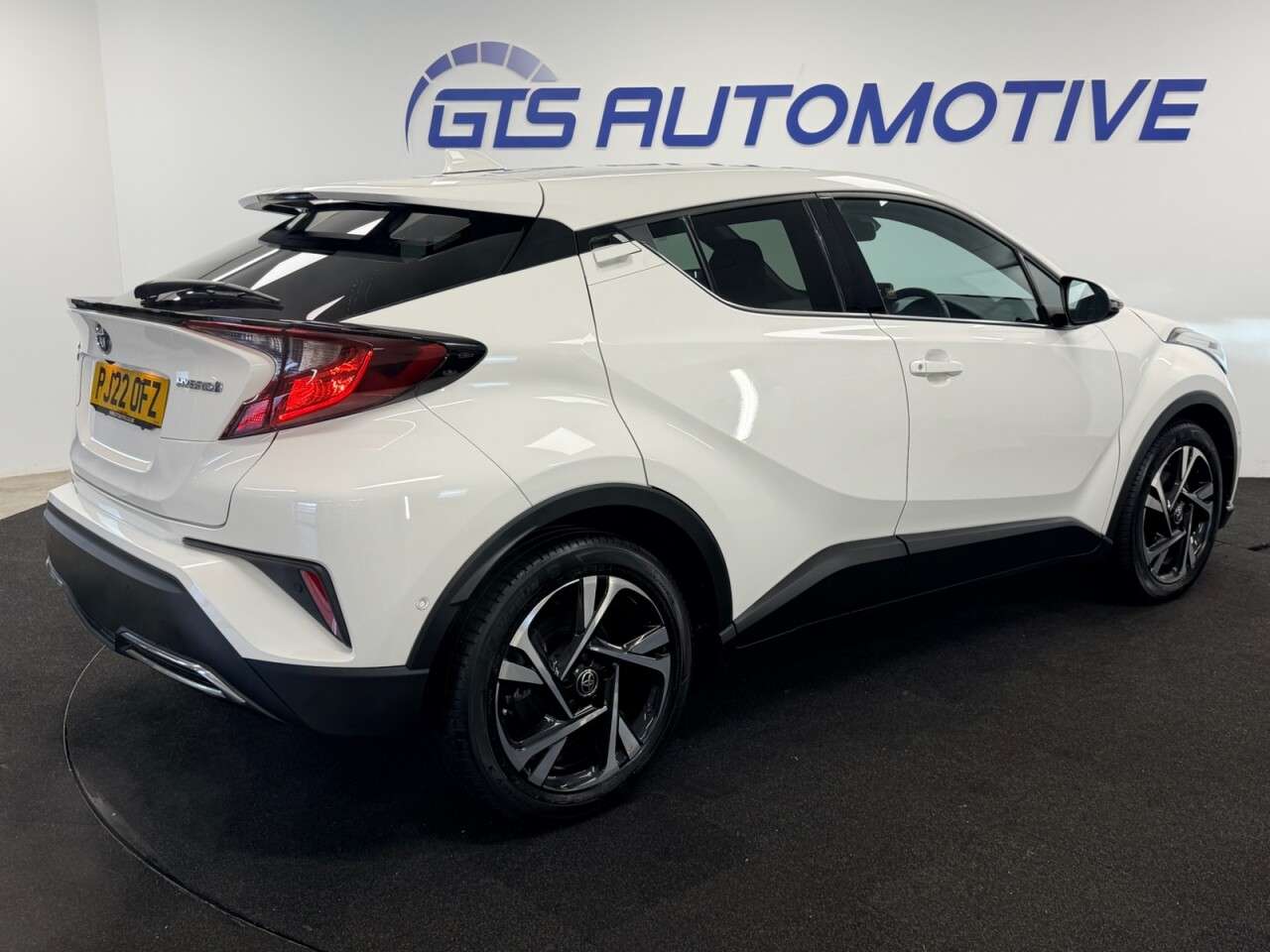 2022 TOYOTA C-HR 2022 TOYOTA C-HR
