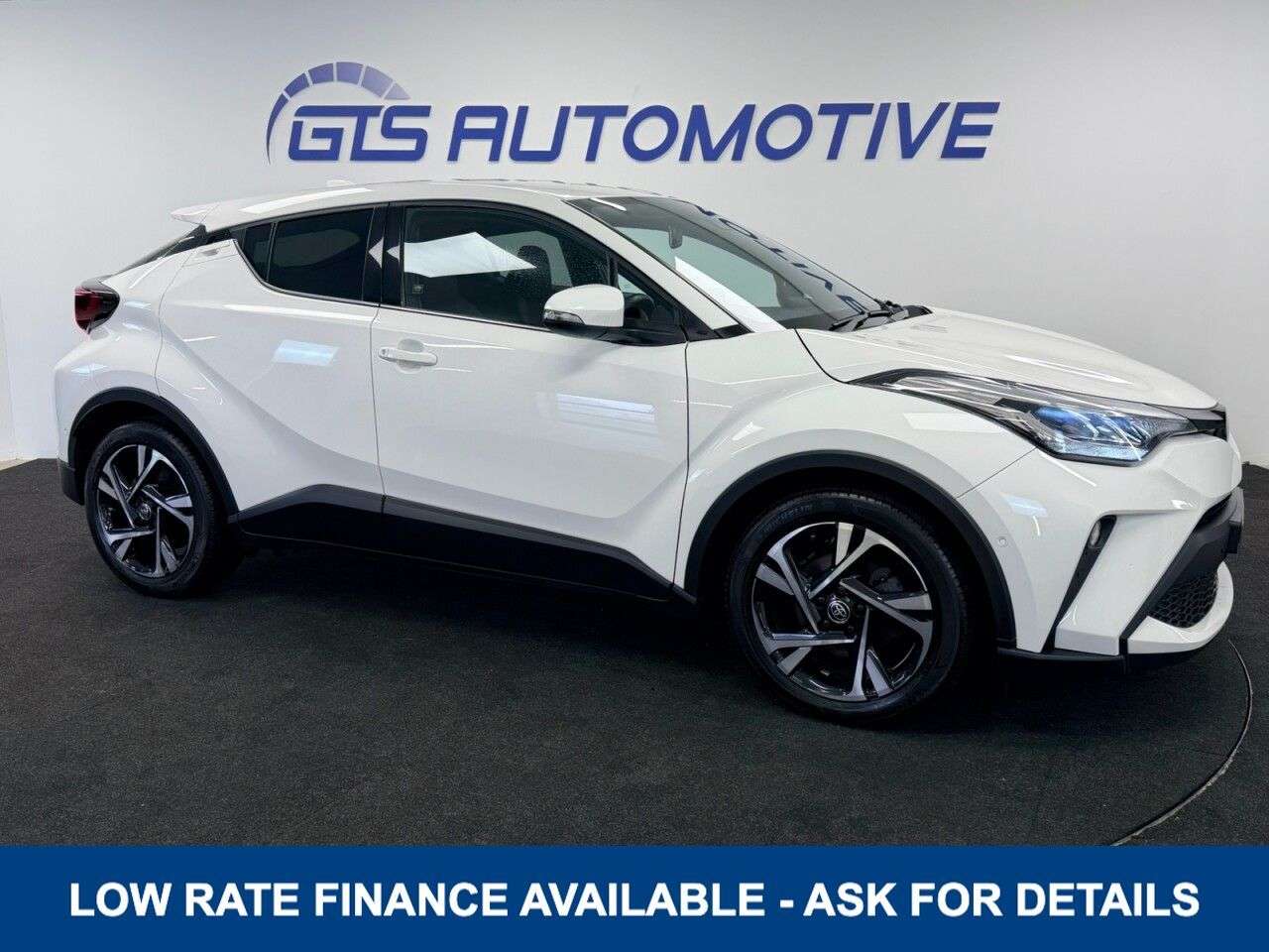 A 2022 TOYOTA C-HR 2.0 VVT-h GPF DESIGN HYBRID CVT AUTO 185 BHP + SAT NAV + REAR CAMERA SIX MO A 2022 TOYOTA C-HR 2.0 VVT-h GPF DESIGN HYBRID CVT AUTO 185 BHP + SAT NAV + REAR CAMERA SIX MO