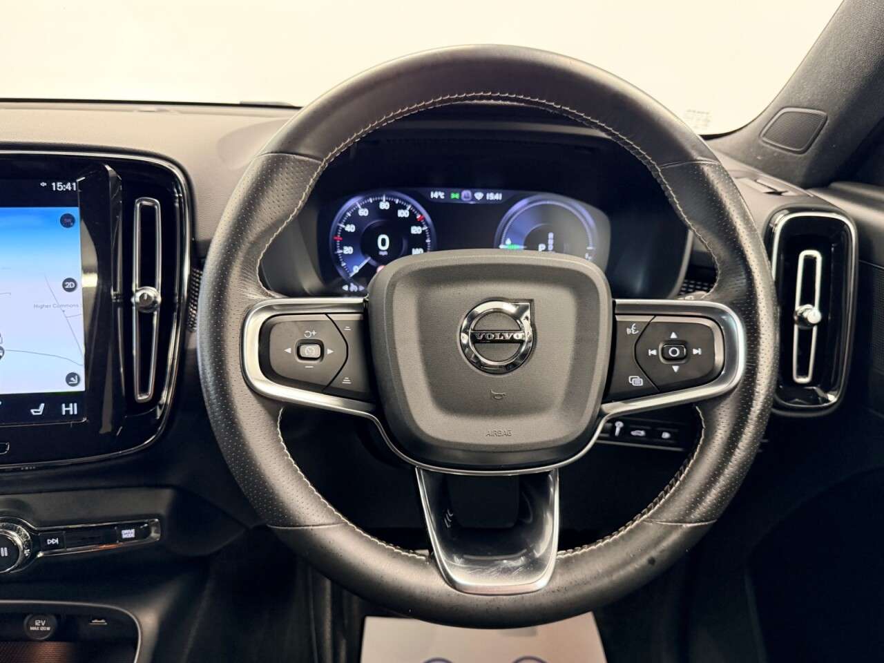 2020 VOLVO XC40 2020 VOLVO XC40