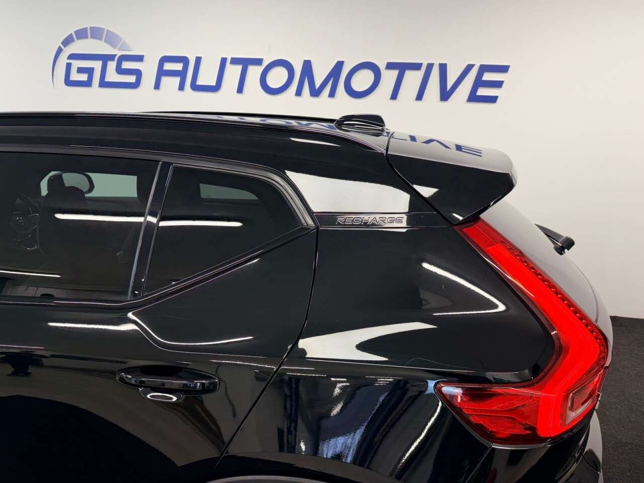 2020 VOLVO XC40 2020 VOLVO XC40