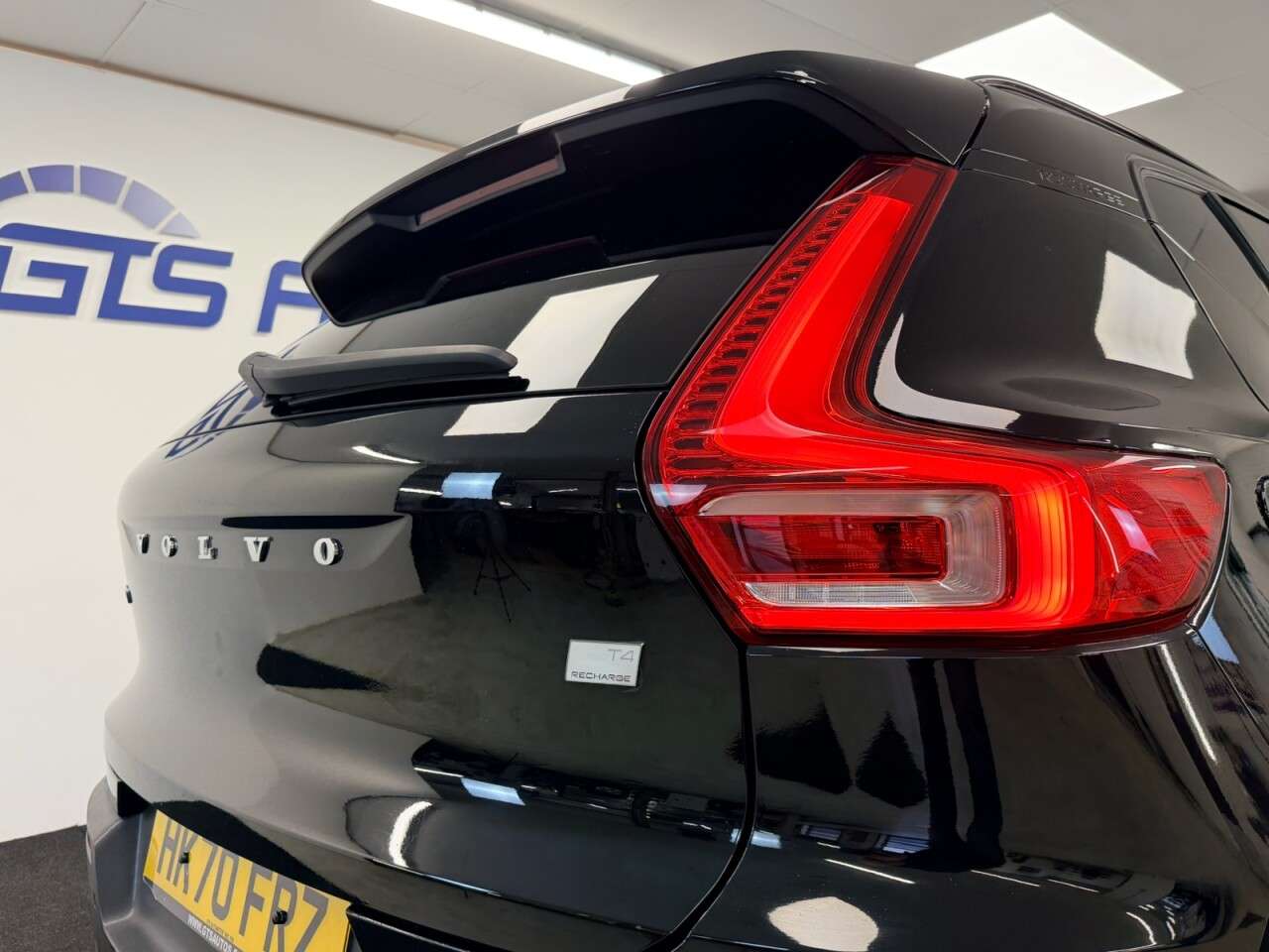 2020 VOLVO XC40 2020 VOLVO XC40