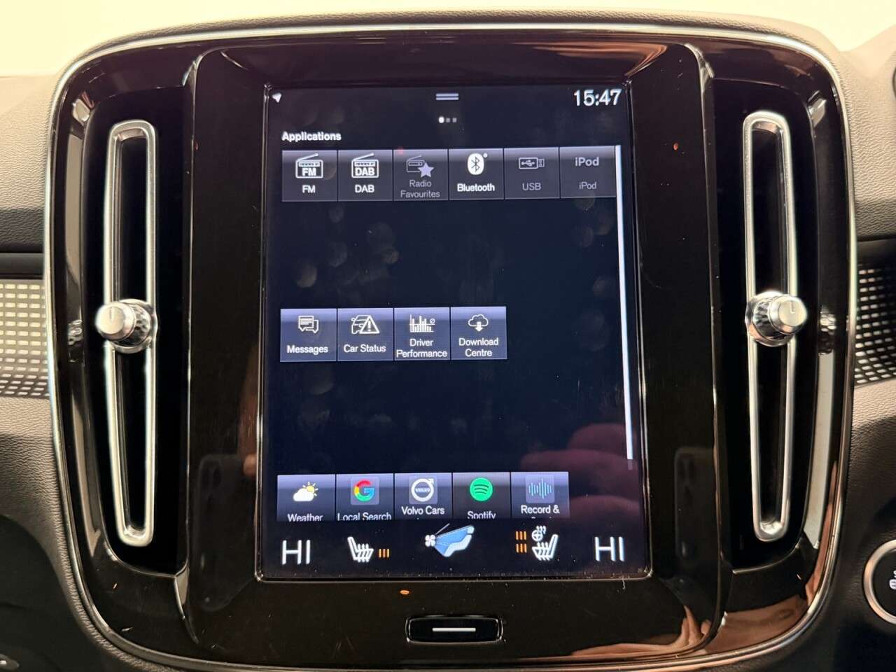 2020 VOLVO XC40 2020 VOLVO XC40