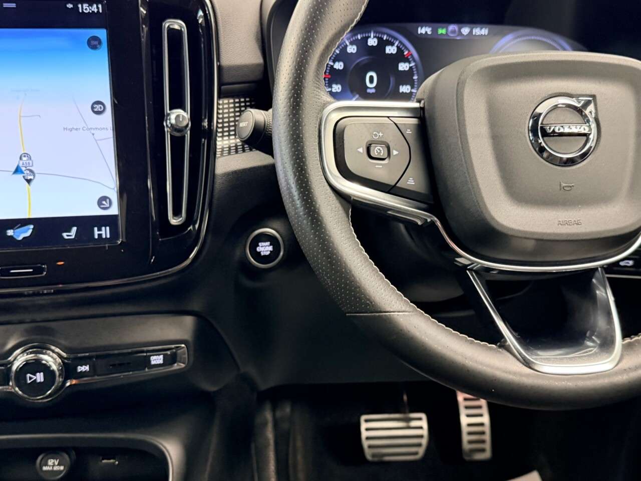 2020 VOLVO XC40 2020 VOLVO XC40