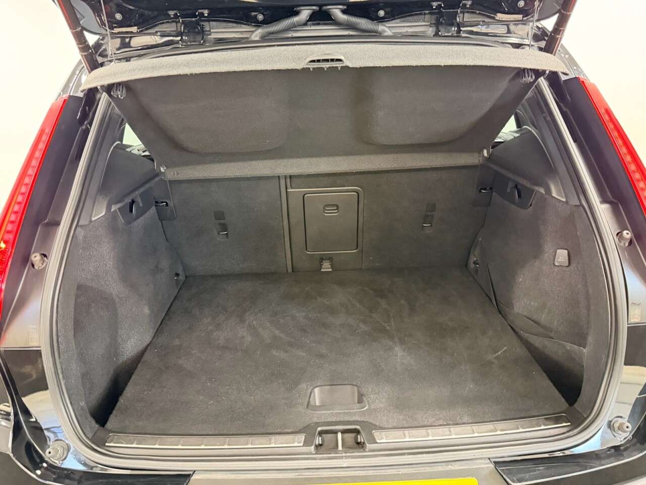 2020 VOLVO XC40 2020 VOLVO XC40