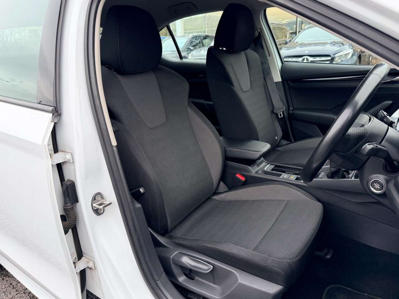 A 2020 SKODA OCTAVIA 1.5 TSI ACT SE FIRST EDITION FIVE DOOR 150 BHP A 2020 SKODA OCTAVIA 1.5 TSI ACT SE FIRST EDITION FIVE DOOR 150 BHP