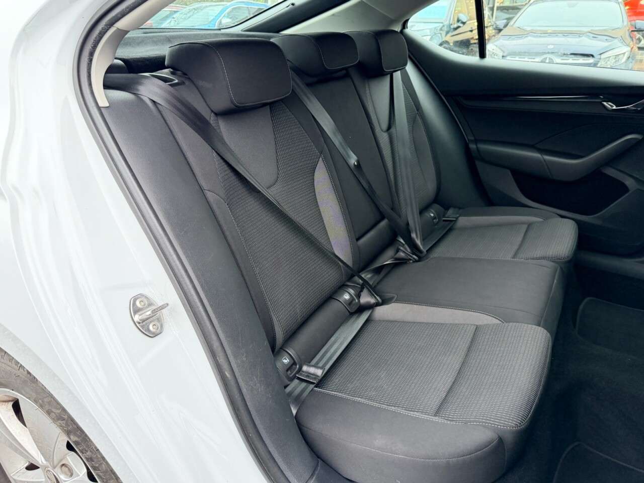 A 2020 SKODA OCTAVIA 1.5 TSI ACT SE FIRST EDITION FIVE DOOR 150 BHP A 2020 SKODA OCTAVIA 1.5 TSI ACT SE FIRST EDITION FIVE DOOR 150 BHP