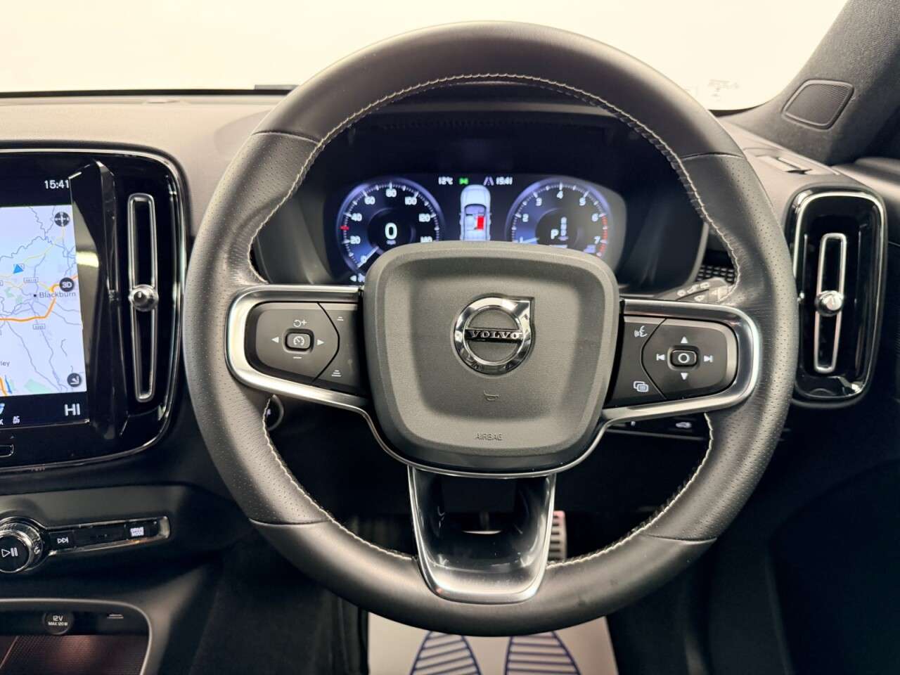 2020 VOLVO XC40 2020 VOLVO XC40