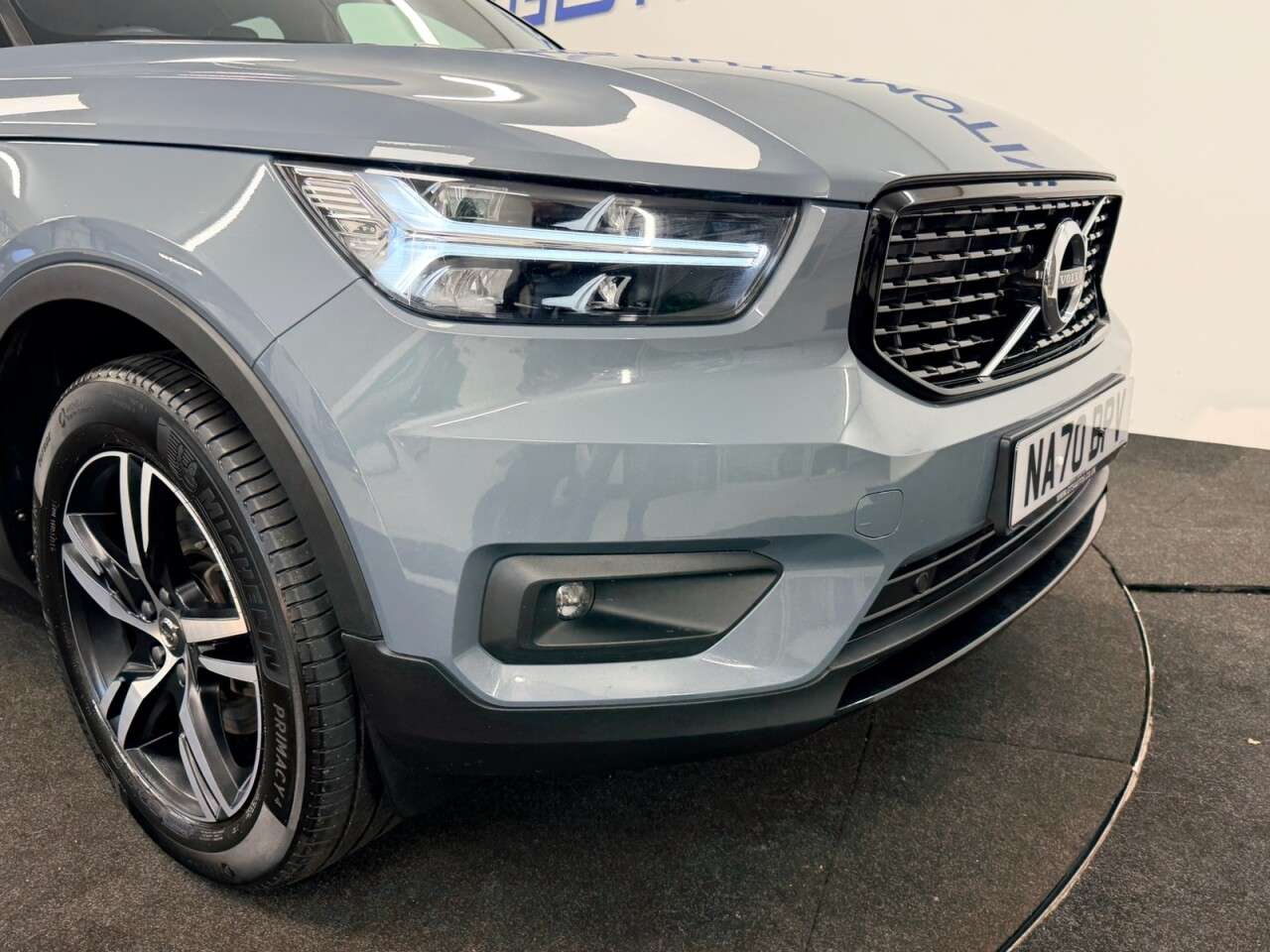 2020 VOLVO XC40 2020 VOLVO XC40