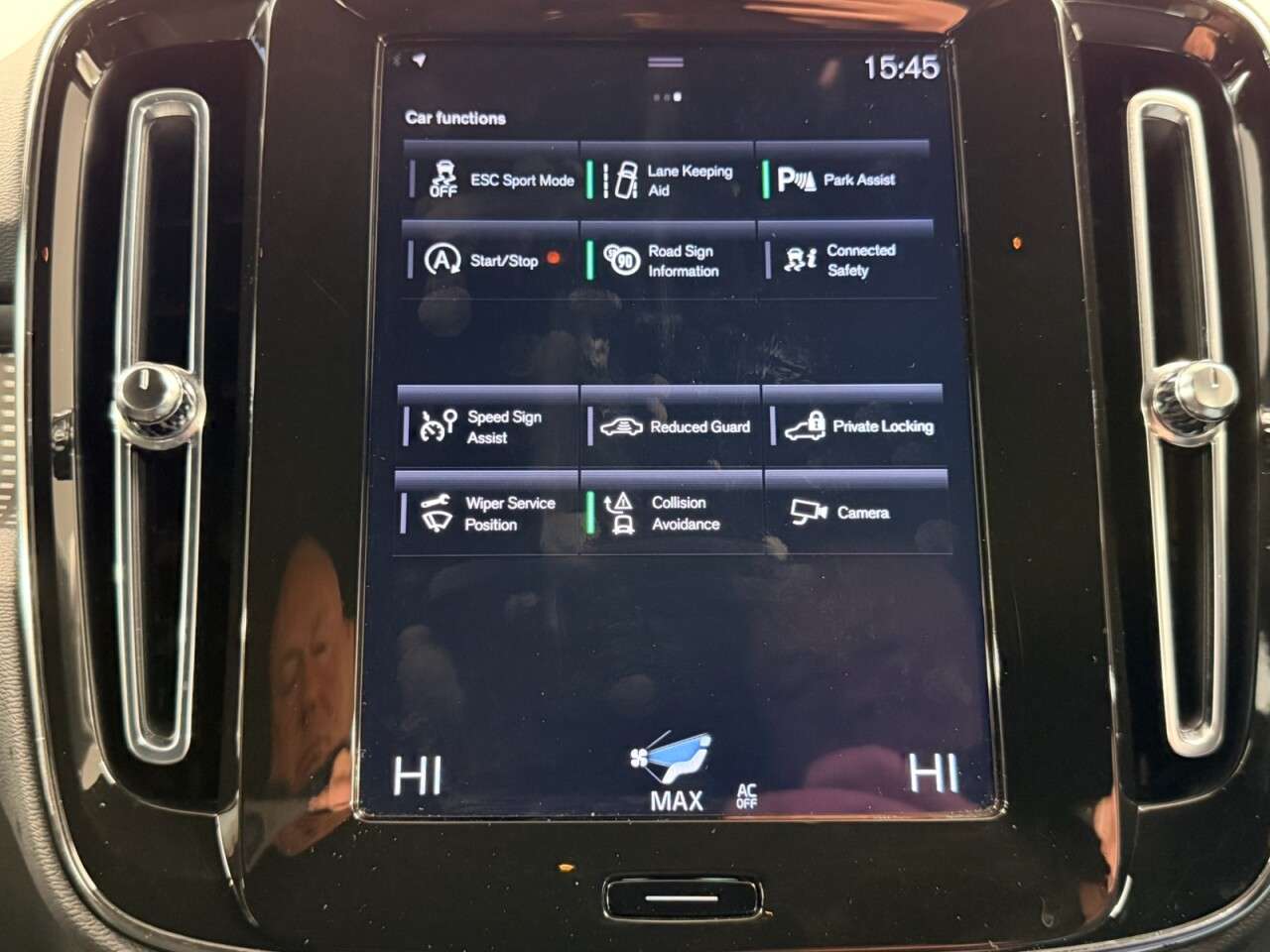 2020 VOLVO XC40 2020 VOLVO XC40