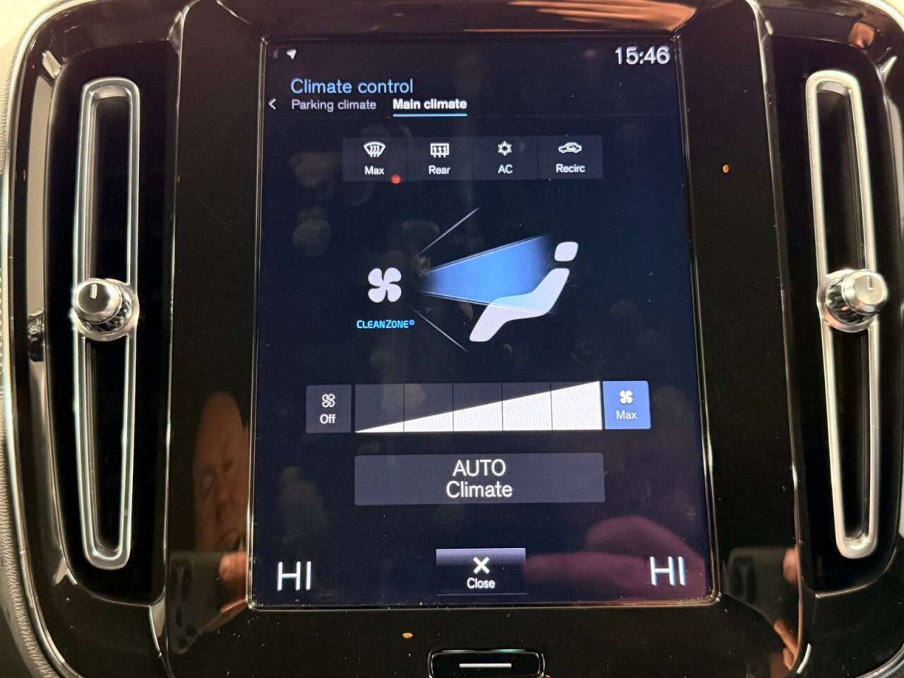 2020 VOLVO XC40 2020 VOLVO XC40