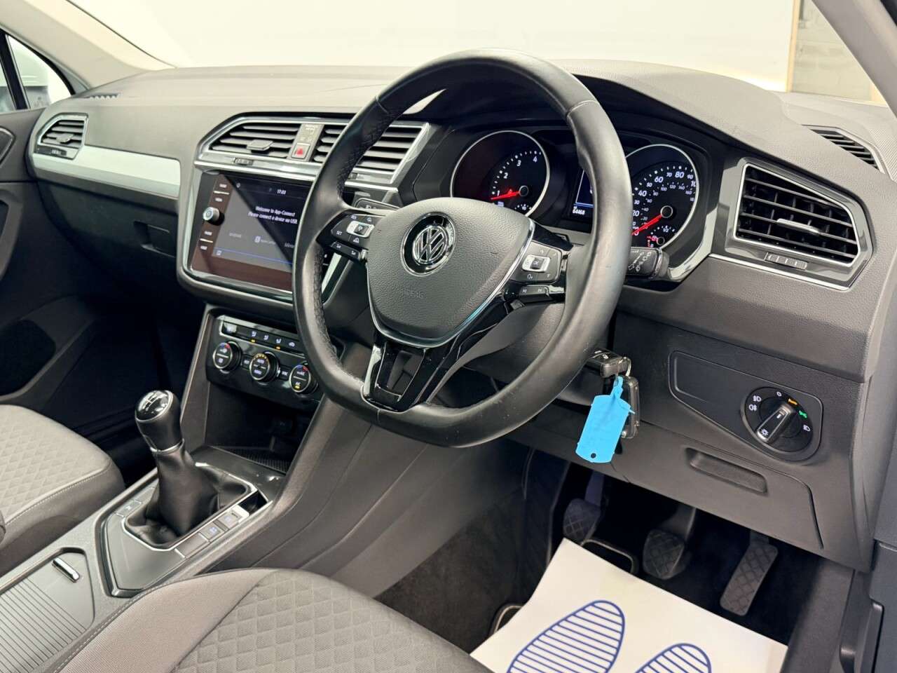 2018 VOLKSWAGEN TIGUAN 2018 VOLKSWAGEN TIGUAN