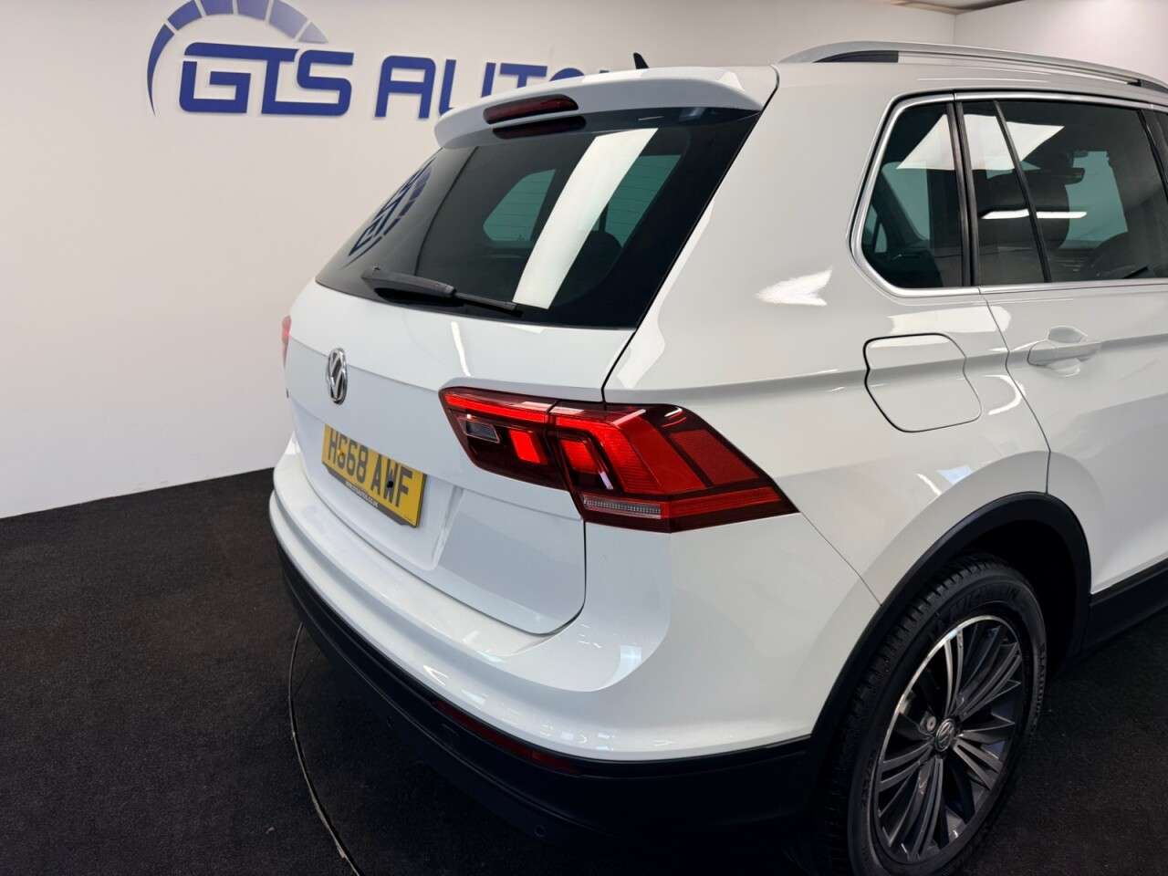 2018 VOLKSWAGEN TIGUAN 2018 VOLKSWAGEN TIGUAN