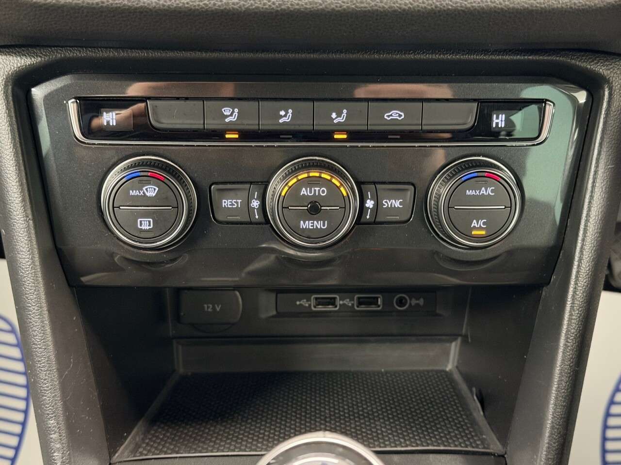 2018 VOLKSWAGEN TIGUAN 2018 VOLKSWAGEN TIGUAN