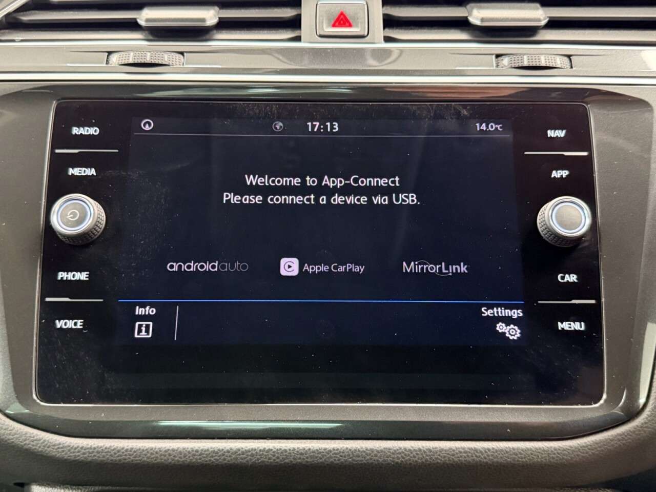 2018 VOLKSWAGEN TIGUAN 2018 VOLKSWAGEN TIGUAN