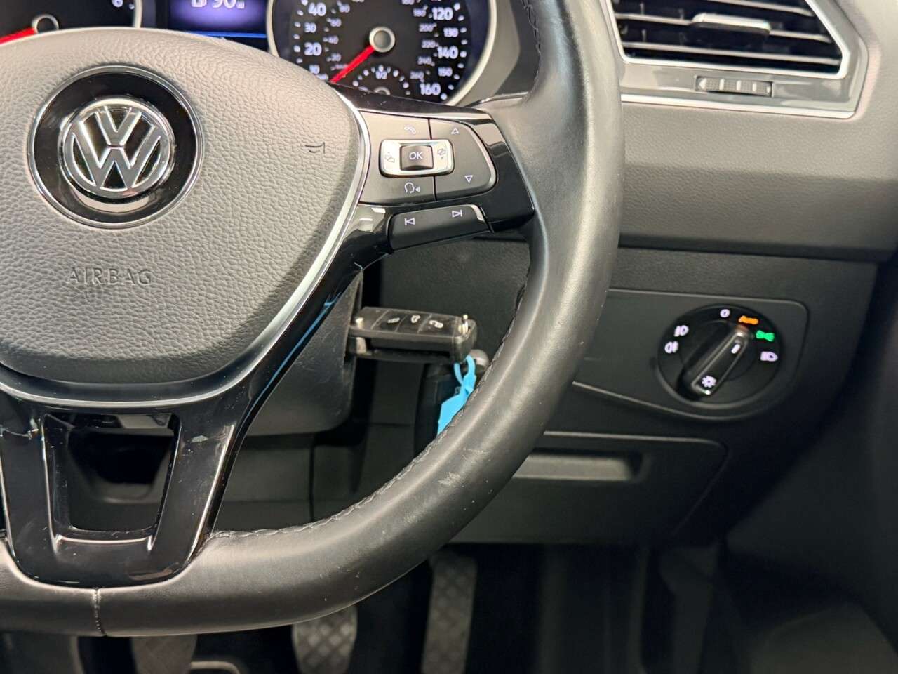 2018 VOLKSWAGEN TIGUAN 2018 VOLKSWAGEN TIGUAN