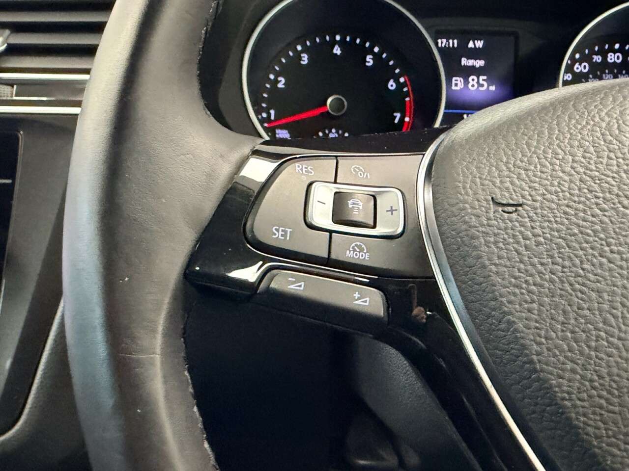 2018 VOLKSWAGEN TIGUAN 2018 VOLKSWAGEN TIGUAN