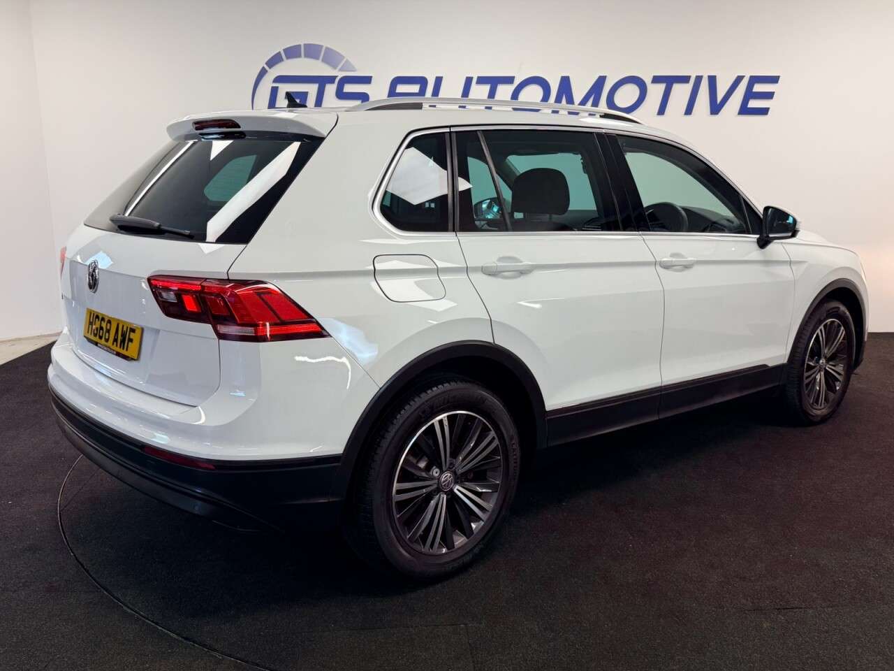 2018 VOLKSWAGEN TIGUAN 2018 VOLKSWAGEN TIGUAN