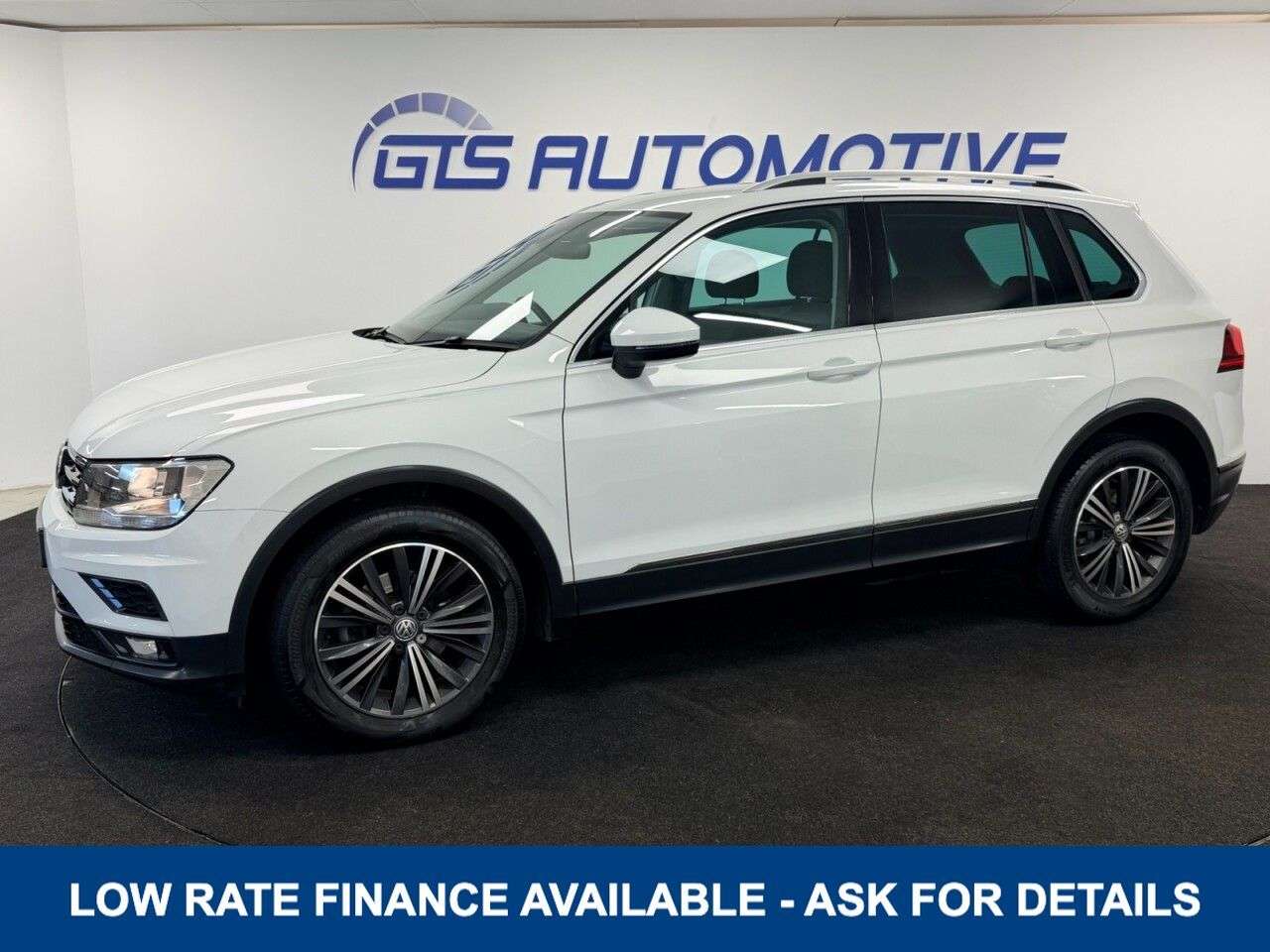 A 2018 VOLKSWAGEN TIGUAN 1.4 TSI SE NAVIGATION 125 BHP + PARKING SENSORS + APPLE PLAY SIX MONTH WARR A 2018 VOLKSWAGEN TIGUAN 1.4 TSI SE NAVIGATION 125 BHP + PARKING SENSORS + APPLE PLAY SIX MONTH WARR