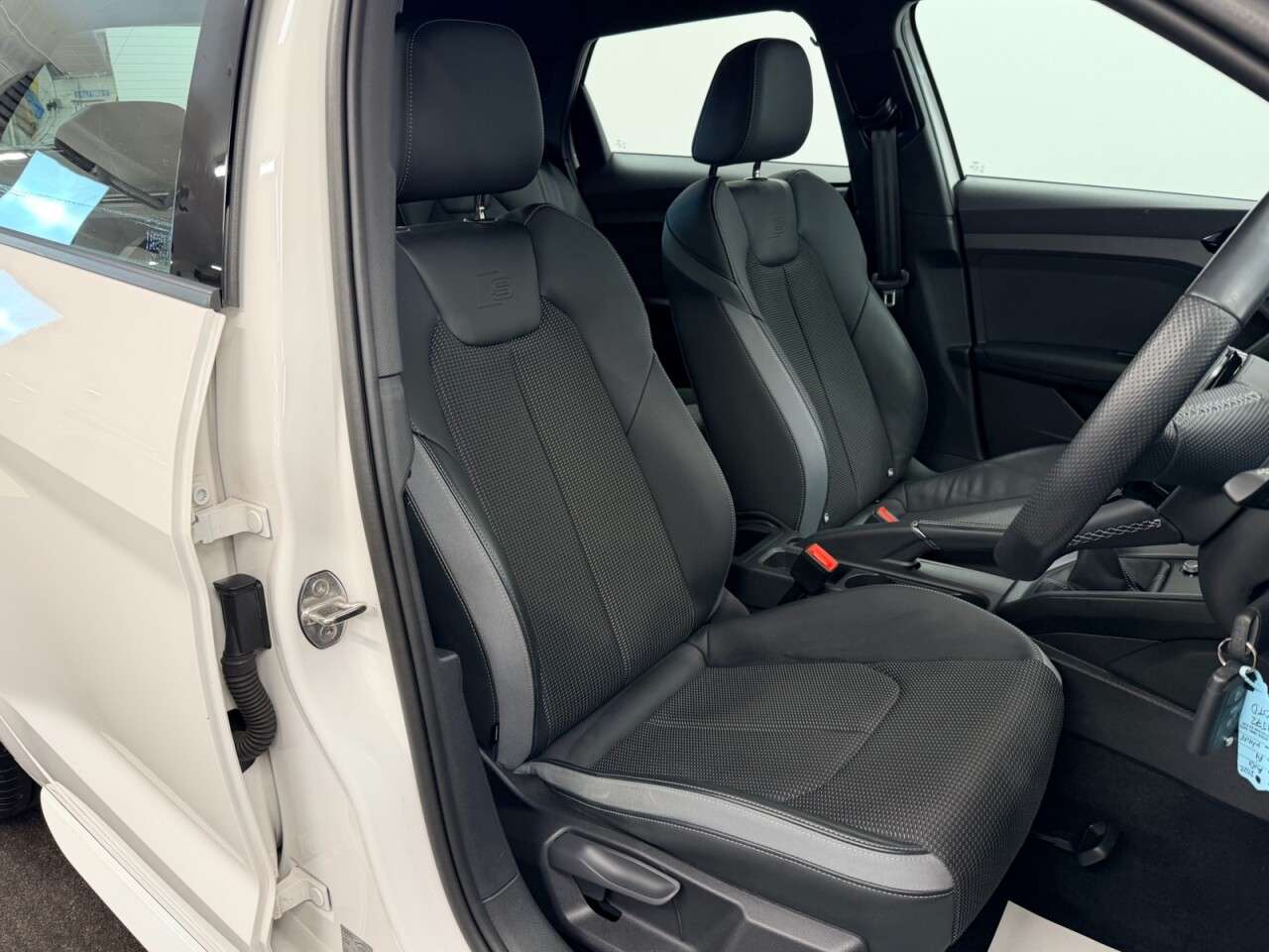 A 2022 AUDI A1 SPORTBACK 1.0 TFSI 25 S-LINE FIVE DOOR 95 BHP + APPLE CAR PLAY + PARKING SENSORS SIX A 2022 AUDI A1 SPORTBACK 1.0 TFSI 25 S-LINE FIVE DOOR 95 BHP + APPLE CAR PLAY + PARKING SENSORS SIX