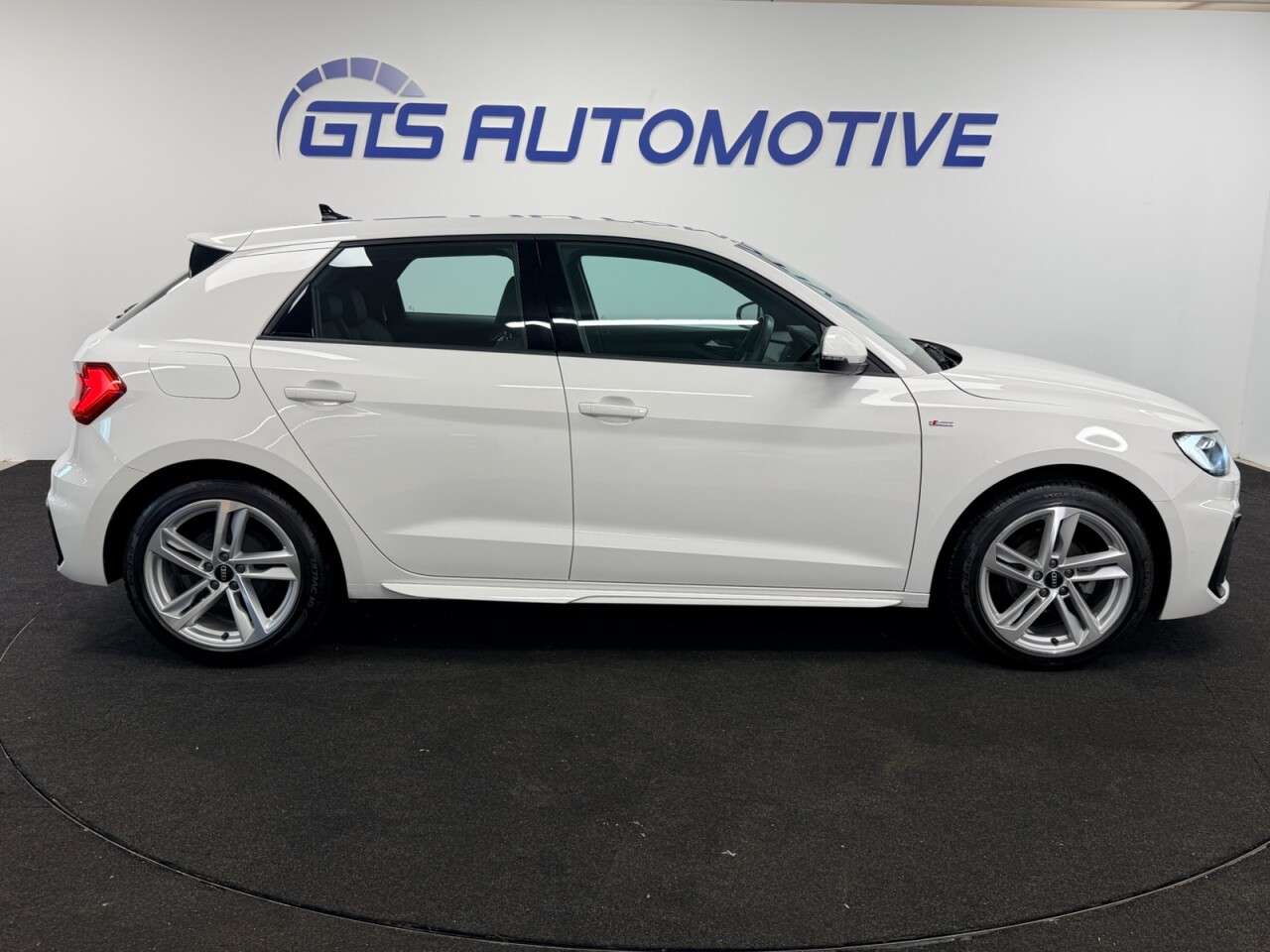 2022 AUDI A1 2022 AUDI A1