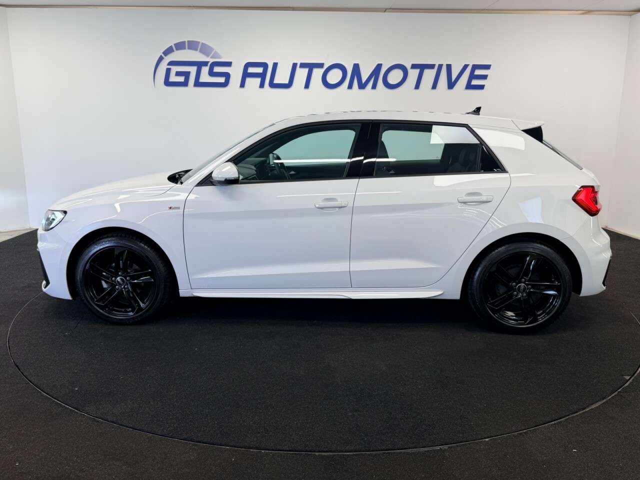 2022 AUDI A1 2022 AUDI A1