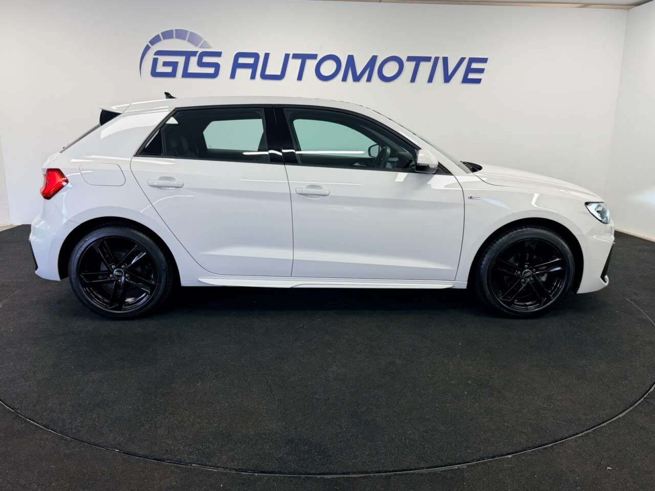 2022 AUDI A1 2022 AUDI A1