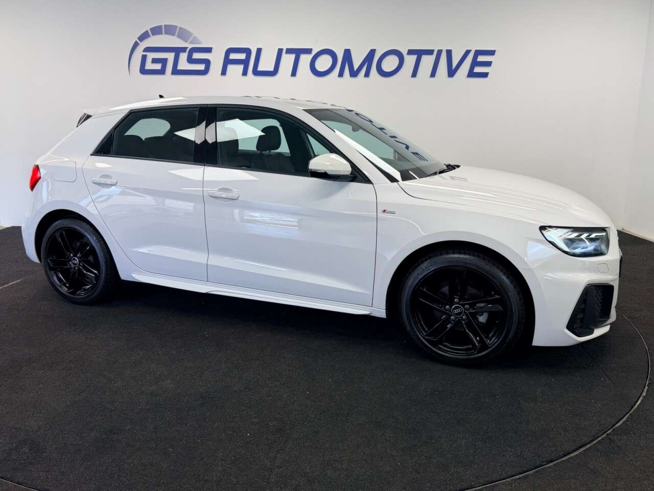 2022 AUDI A1 2022 AUDI A1