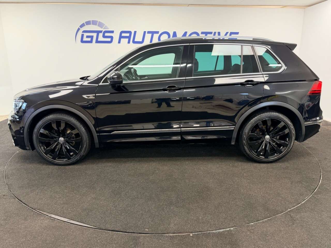 2019 VOLKSWAGEN TIGUAN 2019 VOLKSWAGEN TIGUAN