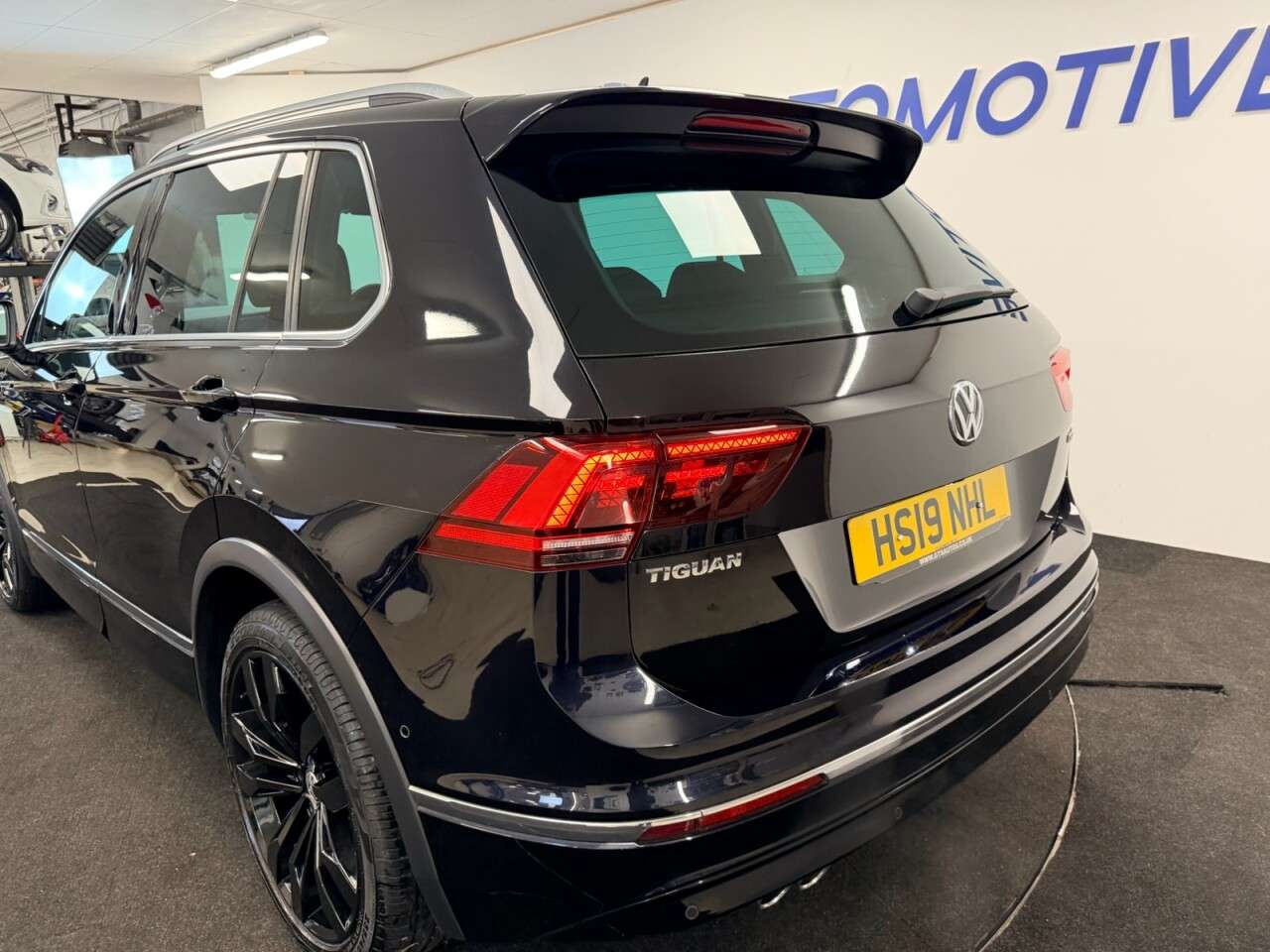 2019 VOLKSWAGEN TIGUAN 2019 VOLKSWAGEN TIGUAN