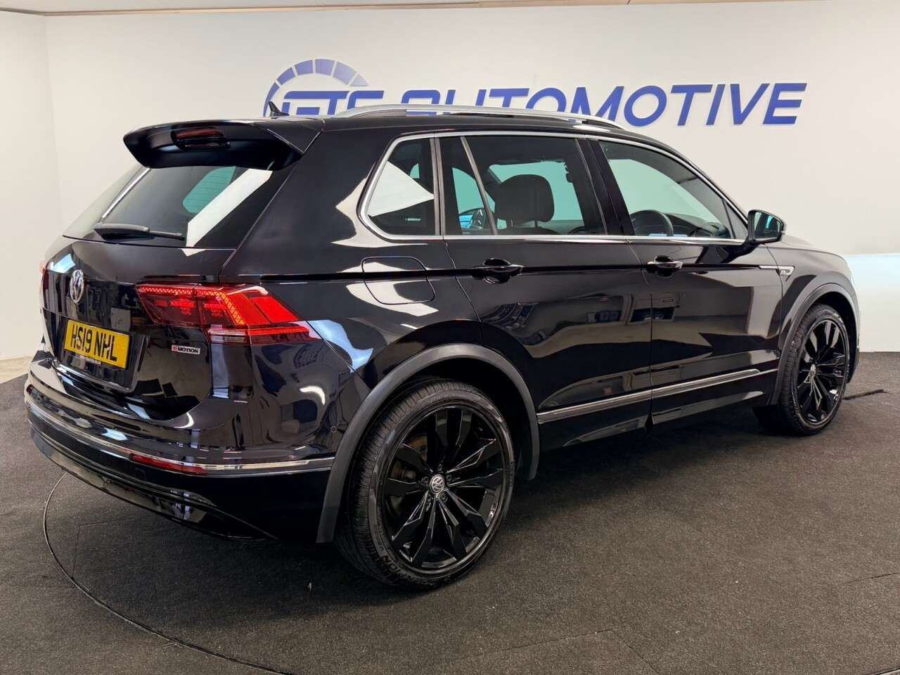 2019 VOLKSWAGEN TIGUAN 2019 VOLKSWAGEN TIGUAN