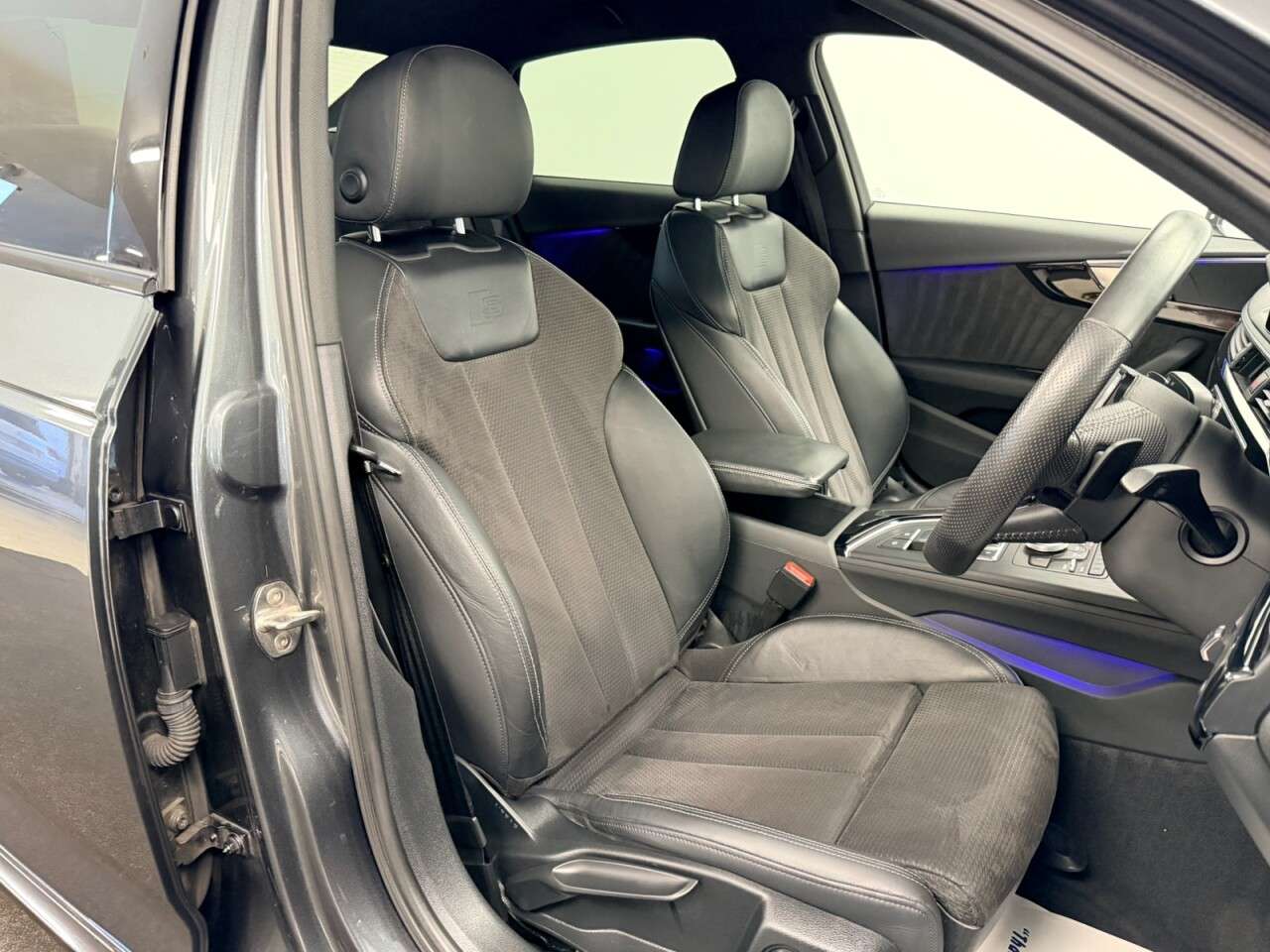 A 2019 AUDI A4 2.0 TDI 35 BLACK EDITION S-TRONIC AUTO 150 BHP + SAT NAV + HEATED SEATS SIX A 2019 AUDI A4 2.0 TDI 35 BLACK EDITION S-TRONIC AUTO 150 BHP + SAT NAV + HEATED SEATS SIX