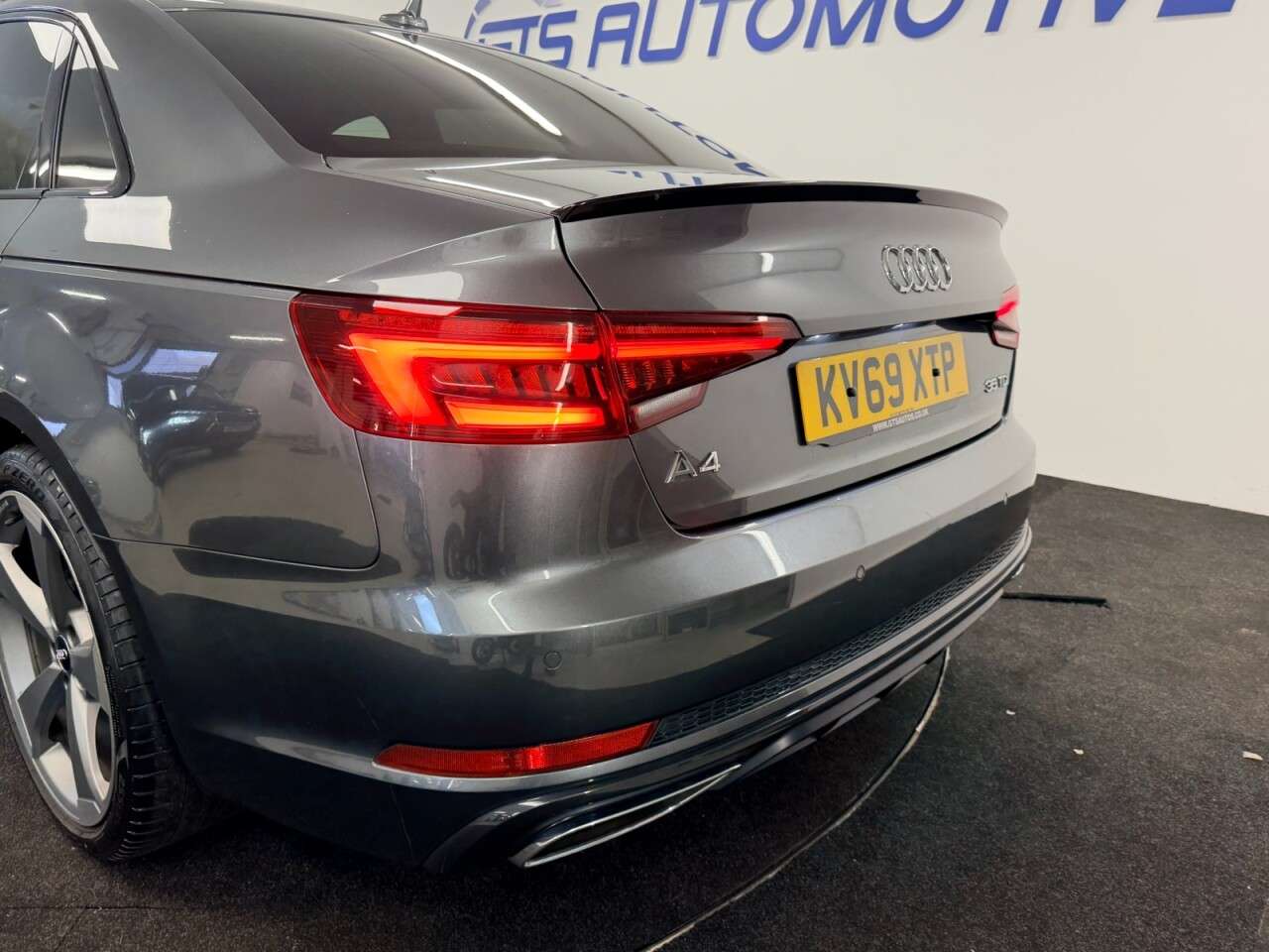 2019 AUDI A4 2019 AUDI A4