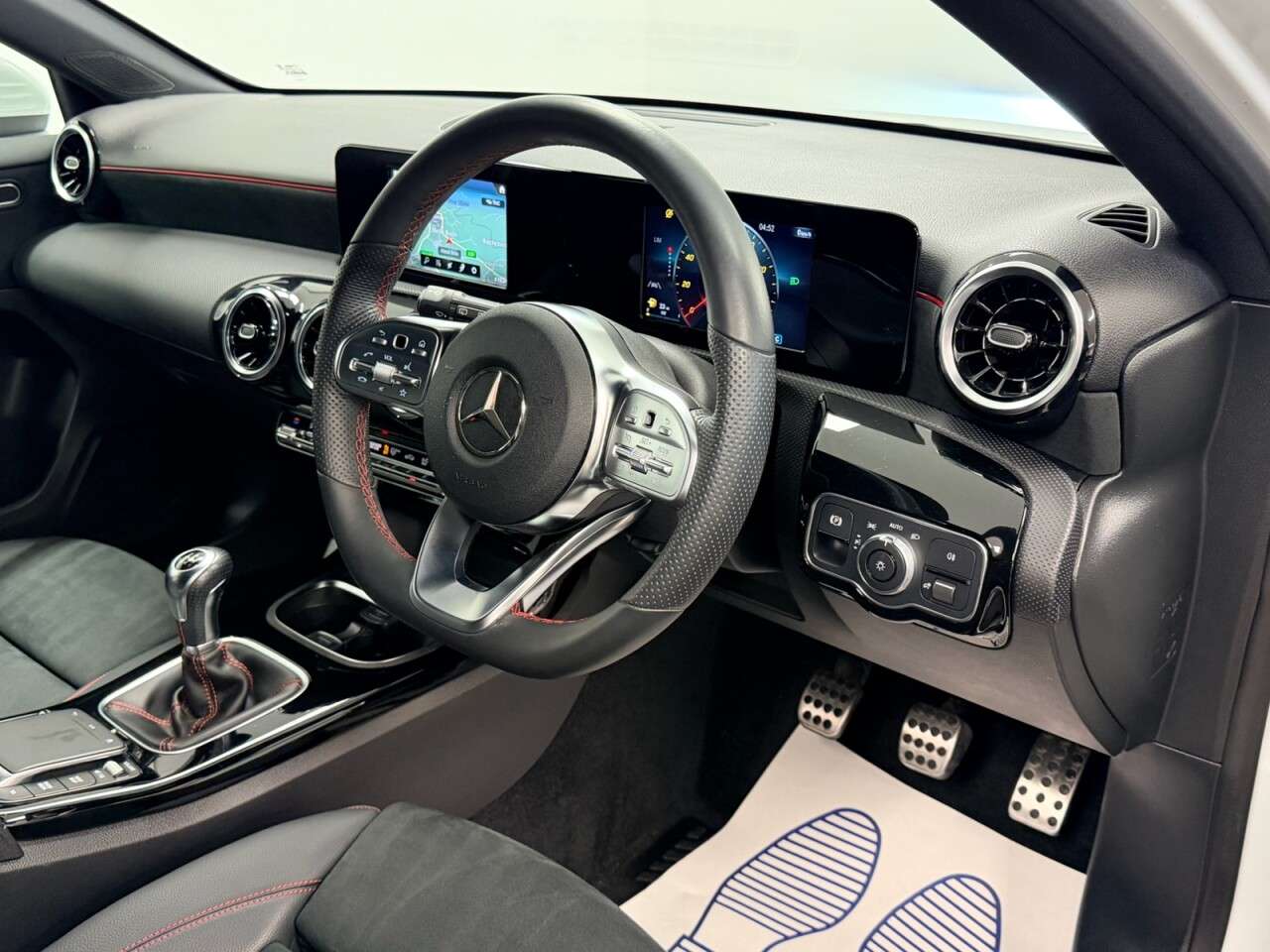 2021 MERCEDES-BENZ A CLASS 2021 MERCEDES-BENZ A CLASS